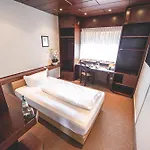 Plaza 4* ركلنغهاوزن