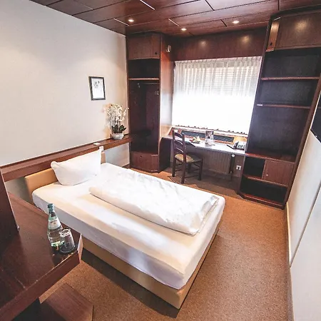 Plaza 4* ركلنغهاوزن