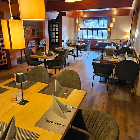 Plaza 4* ركلنغهاوزن