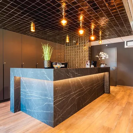 Hotel Plaza 4*