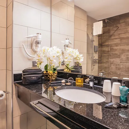 Plaza 4* ركلنغهاوزن