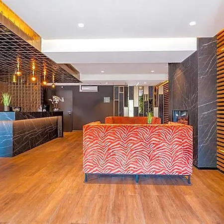 Plaza Hotel 4*